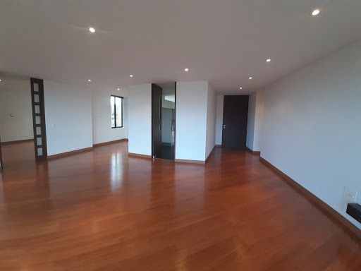 Apartamento en venta Cundinamarca Bogotá Altos De Suba 178 m2 Habitaciones 3 Baños 4 Garajes 3 Precio $1350000000