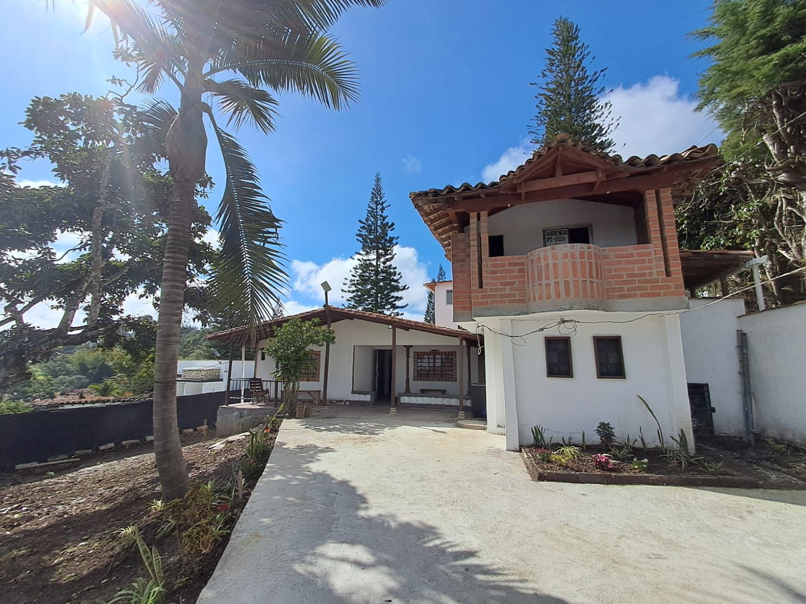 Casa en arriendo Antioquia Rionegro Rionegro 350 m2 Habitaciones 3 Baños 2 Garajes 1 Precio $1200000