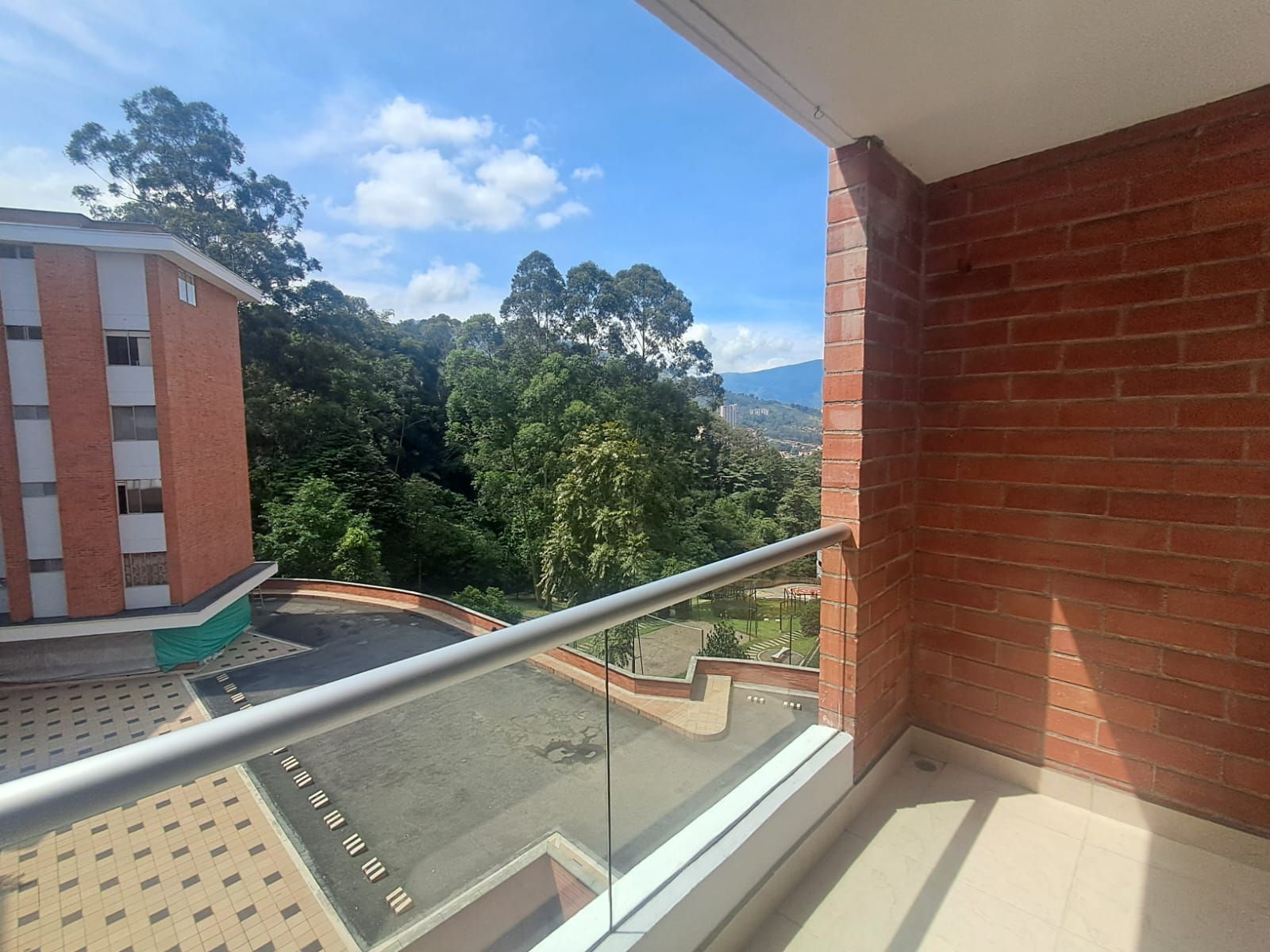 Apartamento en arriendo Antioquia Envigado La Pradera 92 m2 Habitaciones 3 Baños 2 Garajes 1 Precio $4100000