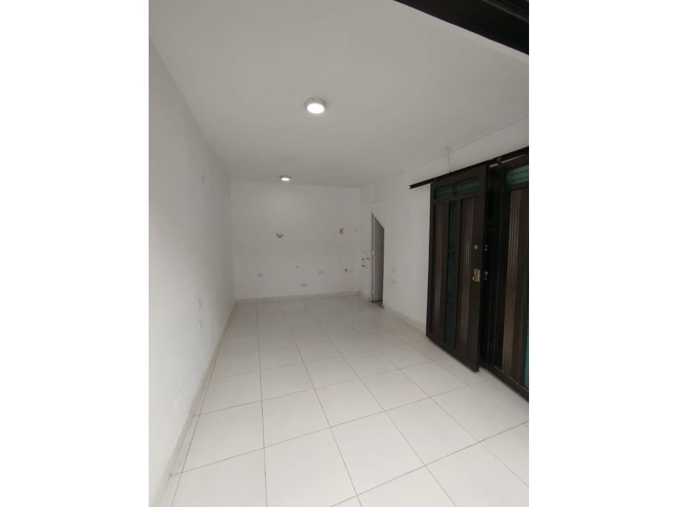 Local en arriendo Antioquia Itagüí San Francisco 20 m2 Habitaciones 0 Baños 1 Garajes 0 Precio $700000