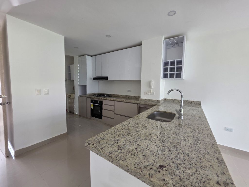 Casa en arriendo Valle Del Cauca Jamundí Cn Almendros Del Castillo 140 m2 Habitaciones 3 Baños 3 Garajes 2 Precio $2400000