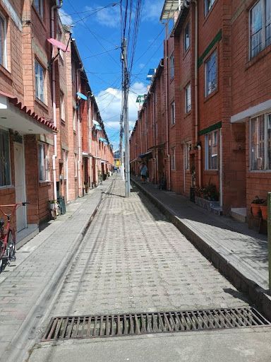 Casa en arriendo Cundinamarca Bogotá Tibabuyes 60 m2 Habitaciones 3 Baños 2 Garajes 1 Precio $1400000