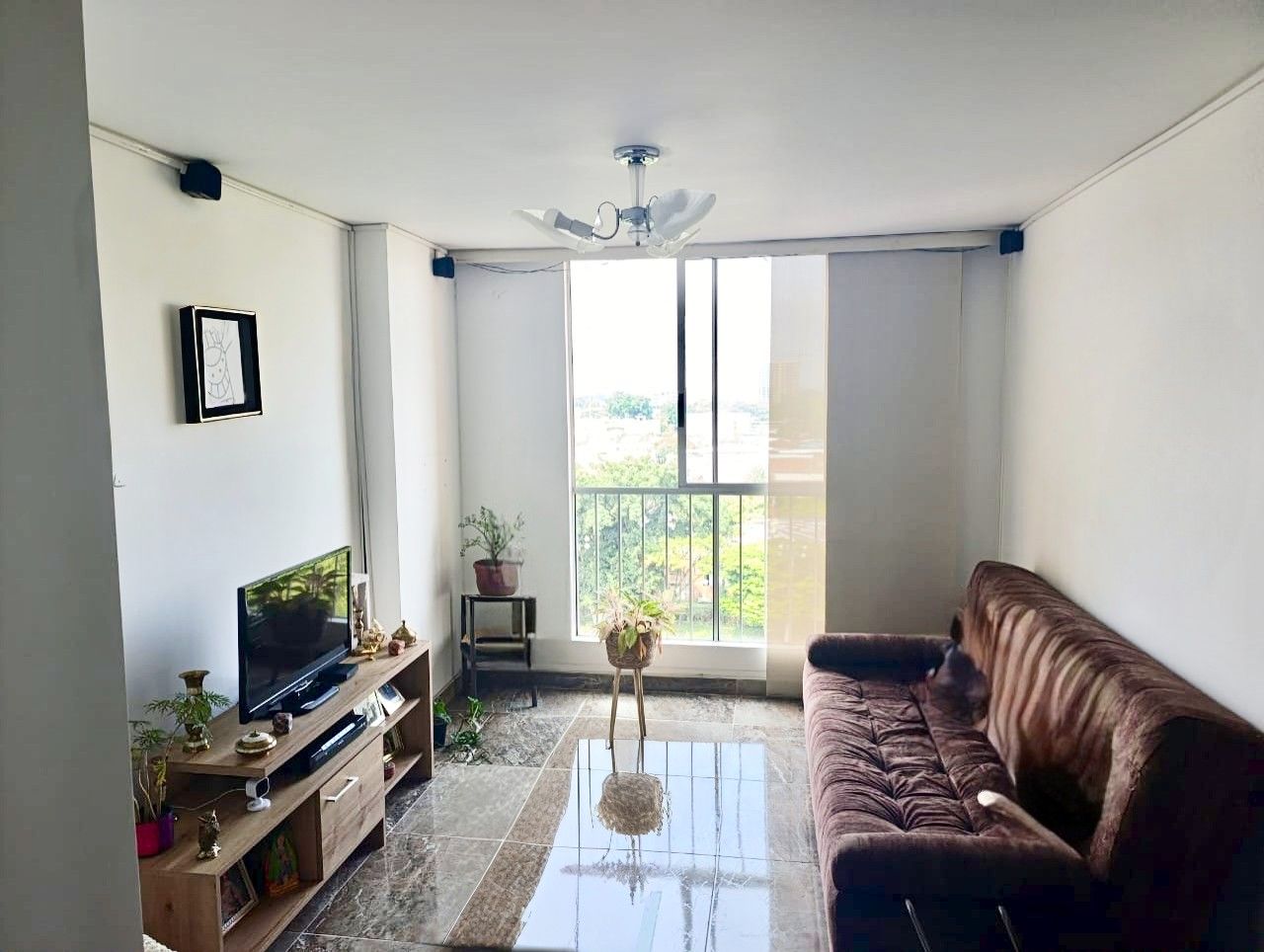 Apartamento en venta Valle Del Cauca Cali Lili 74 m2 Habitaciones 3 Baños 2 Garajes 2 Precio $330000000