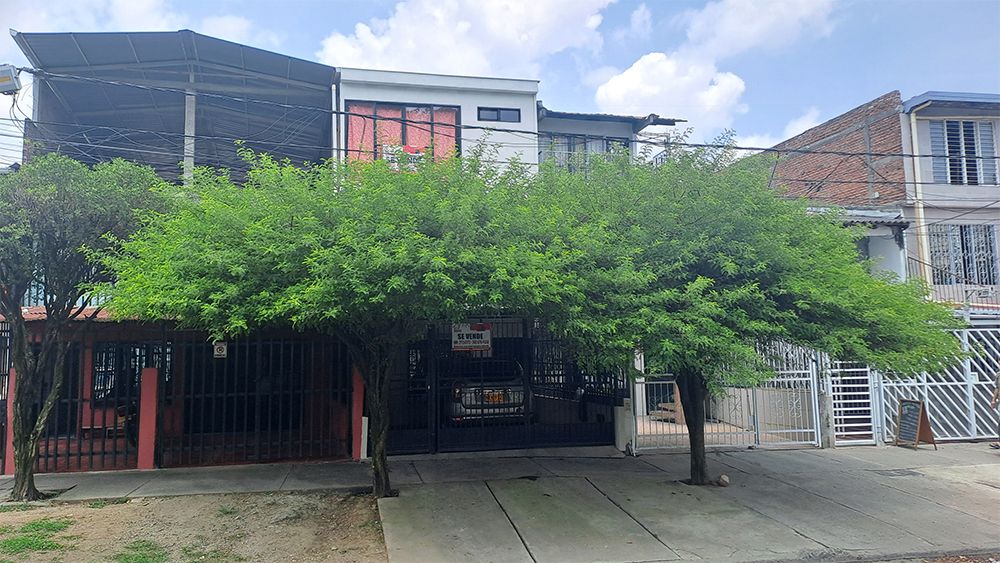 Casa en venta Valle Del Cauca Cali Prados De Oriente 257 m2 Habitaciones 6 Baños 4 Garajes 1 Precio $580000000