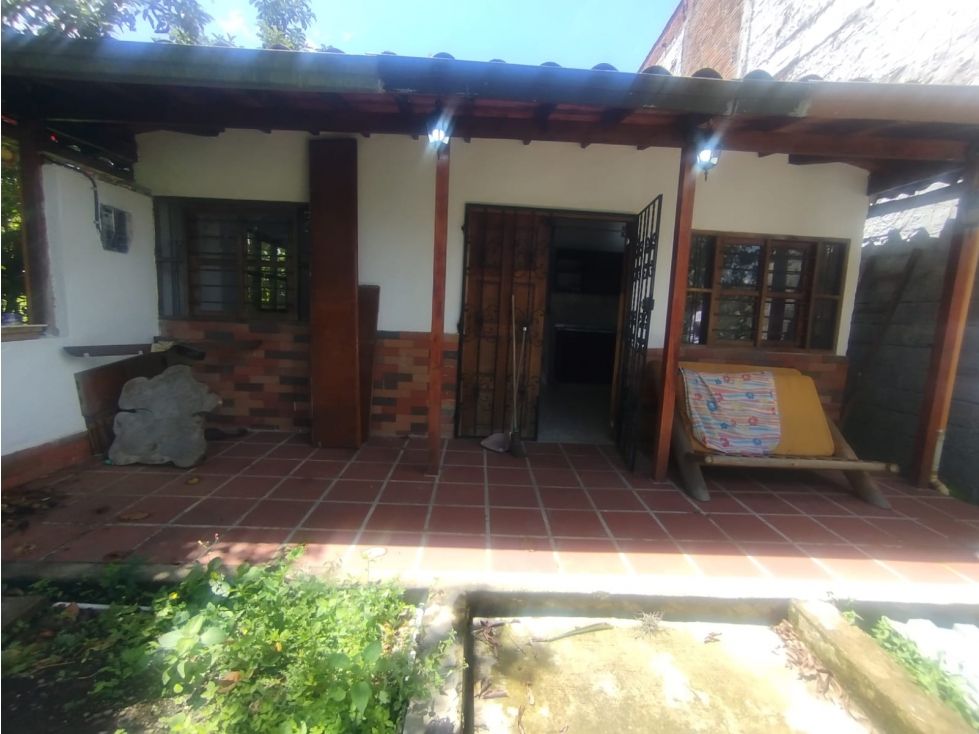 Casa en arriendo Antioquia Medellín Los Naranjos 110 m2 Habitaciones 3 Baños 2 Garajes 0 Precio $2500000