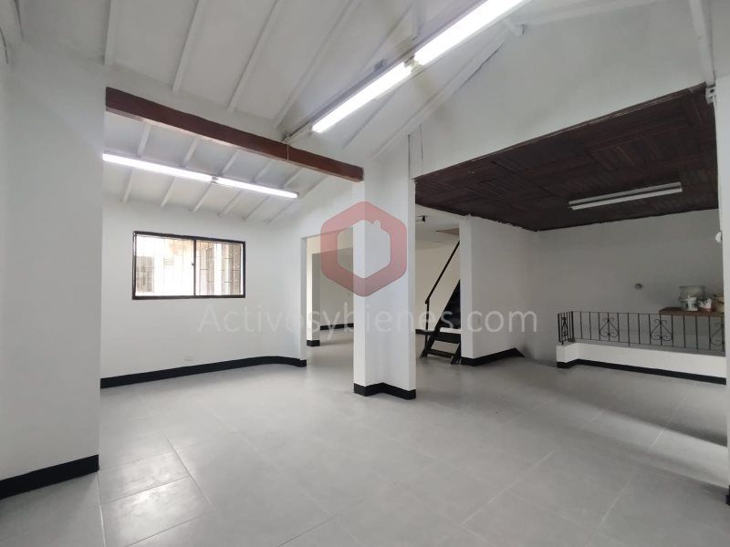 Bodega en arriendo Antioquia Medellín La Ladera 210 m2 Habitaciones 0 Baños 3 Garajes 0 Precio $5200000