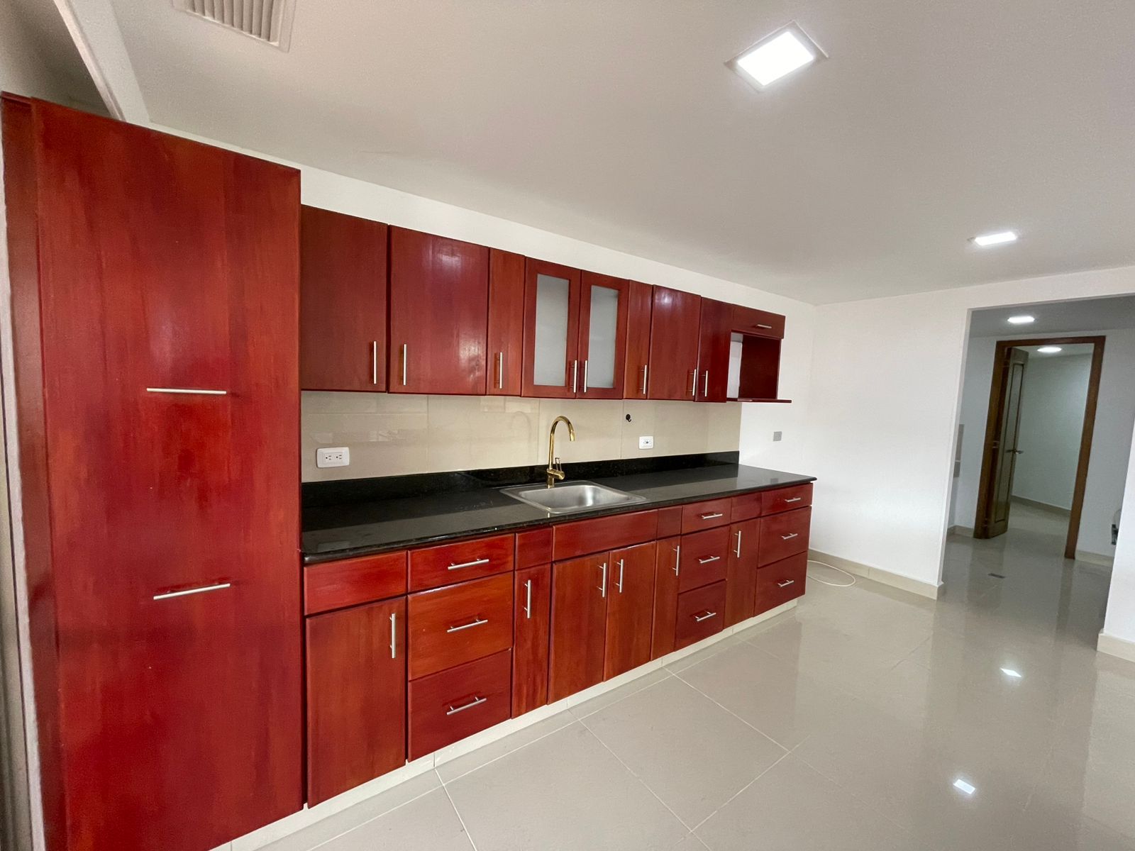 Apartamento en arriendo Antioquia Sabaneta San Joaquín 327 m2 Habitaciones 4 Baños 6 Garajes 2 Precio $7200000