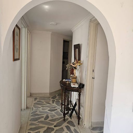 Apartamento en arriendo Antioquia Medellín Calasanz Parte Alta 90 m2 Habitaciones 3 Baños 2 Garajes 1 Precio $2100000