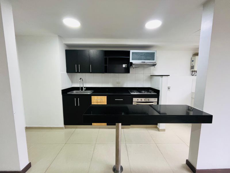 Apartamento en arriendo Antioquia Envigado Alto De Misael 80 m2 Habitaciones 3 Baños 2 Garajes 1 Precio $3600000