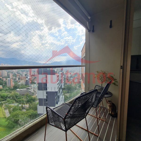 Apartamento en venta Antioquia Medellín Las Playas 130 m2 Habitaciones 2 Baños 4 Garajes 2 Precio $1300000000