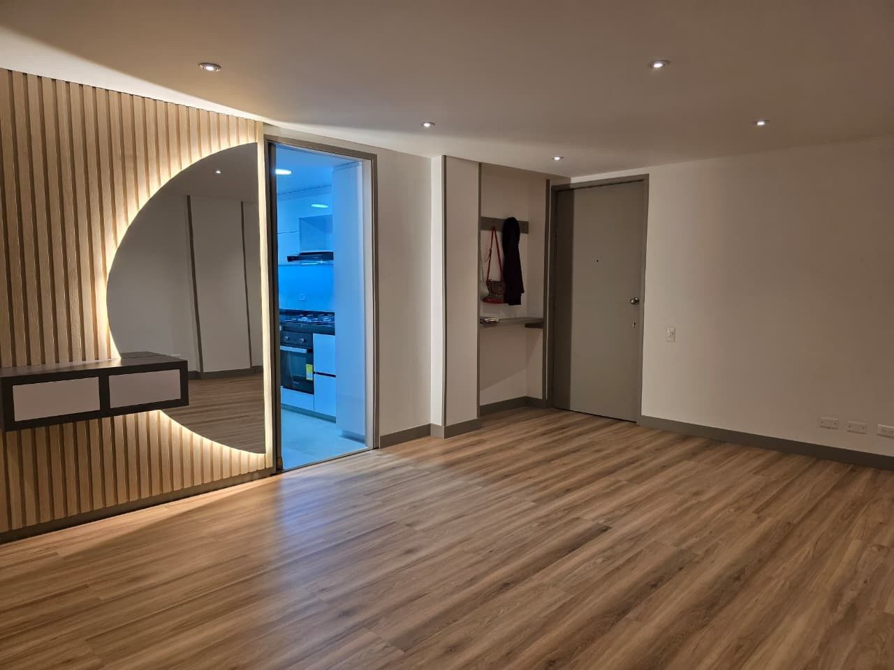 Apartamento en arriendo Cundinamarca Bogotá Los Cedros Oriental 120 m2 Habitaciones 2 Baños 2 Garajes 1 Precio $3500000