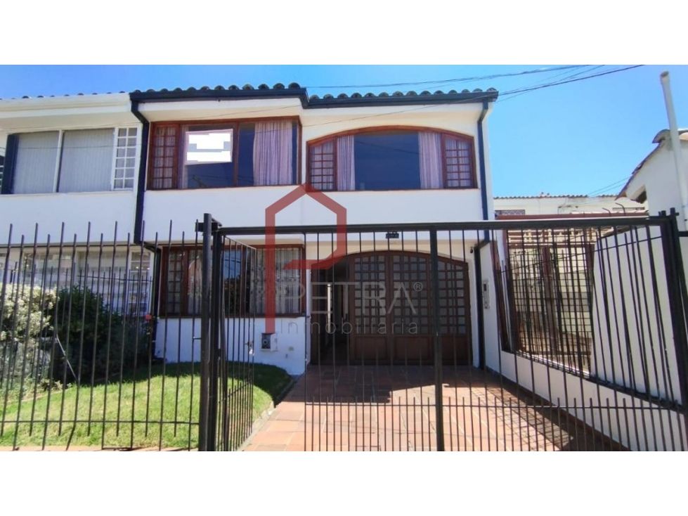 Casa en venta Cundinamarca Bogotá El Batan 196 m2 Habitaciones 5 Baños 4 Garajes 2 Precio $950000000