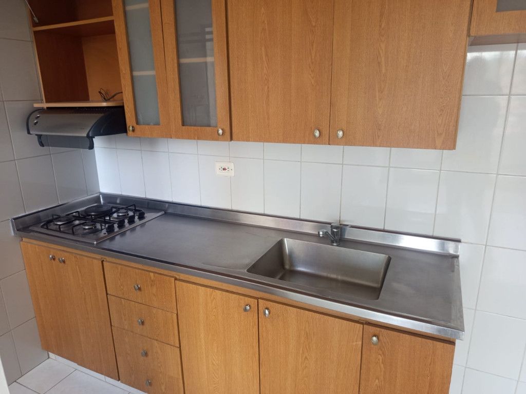 Apartamento en arriendo Antioquia Medellín Loma De Los Bernal 52 m2 Habitaciones 3 Baños 2 Garajes 1 Precio $2300000