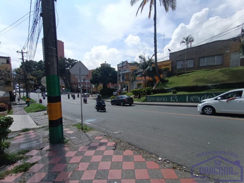 Local en arriendo Antioquia Medellín Campo Alegre 20 m2 Habitaciones 0 Baños 1 Garajes 0 Precio $1100000