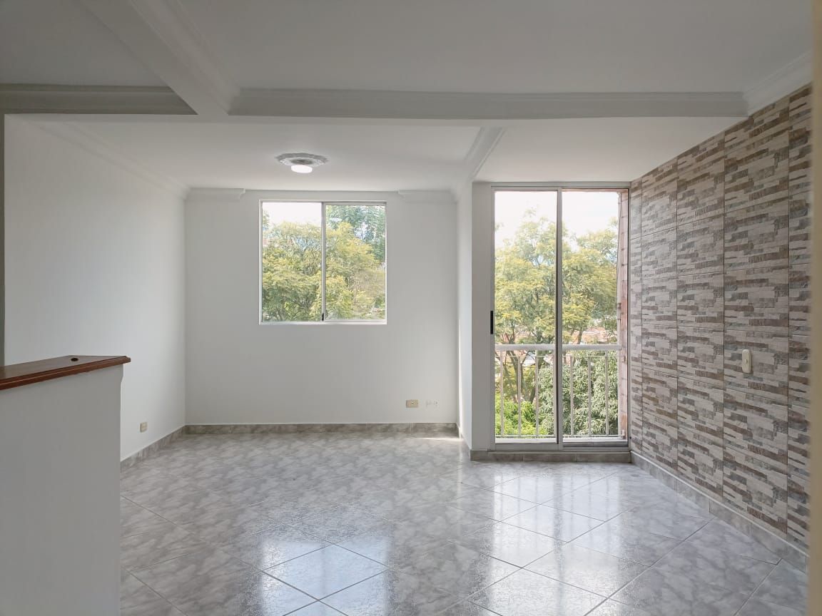 Casa en arriendo Antioquia Medellín La Mota 130 m2 Habitaciones 3 Baños 3 Garajes 1 Precio $3600000