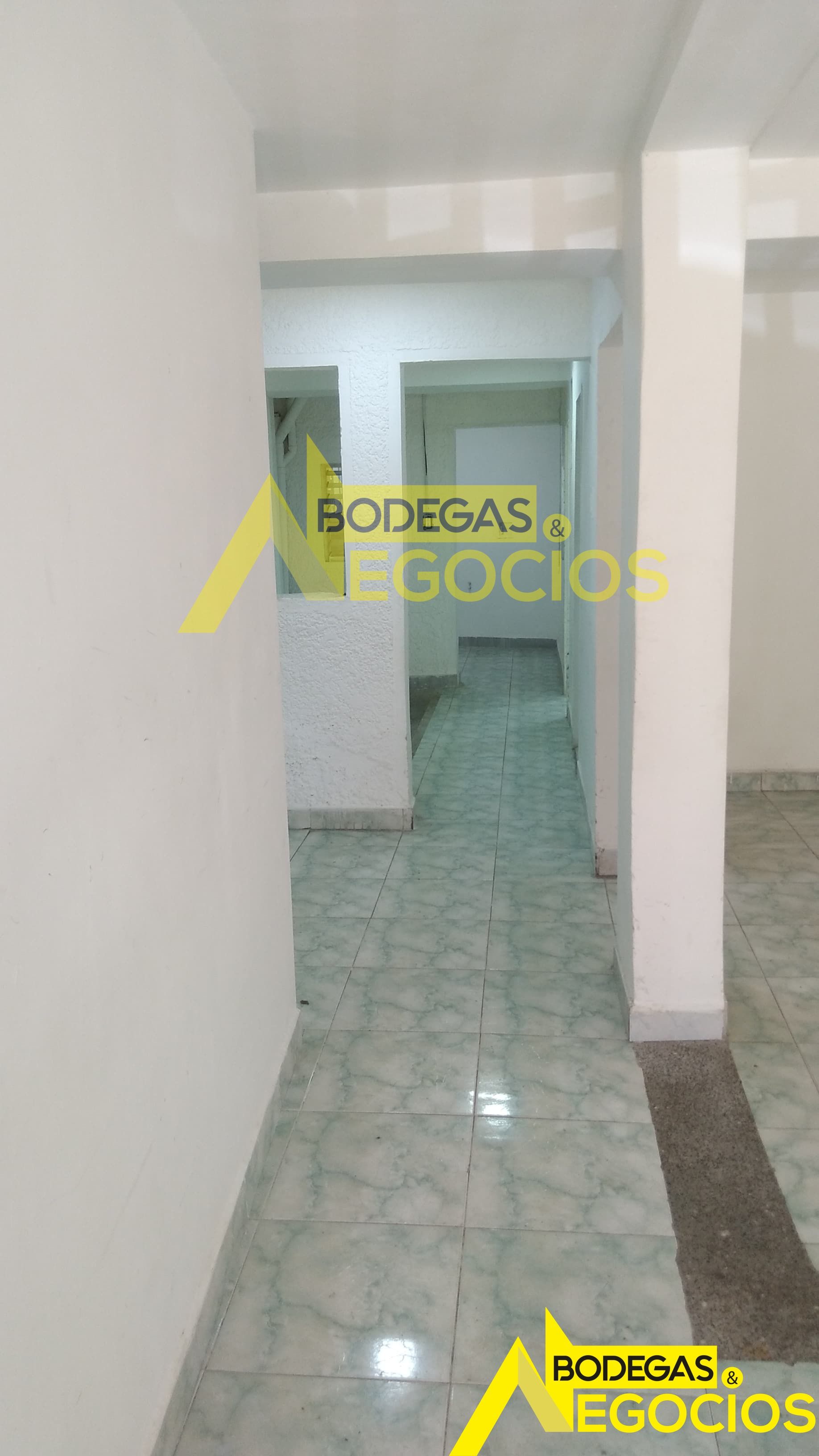 Local en arriendo Antioquia Medellín Villanueva 70 m2 Habitaciones 0 Baños 1 Garajes 0 Precio $2500000