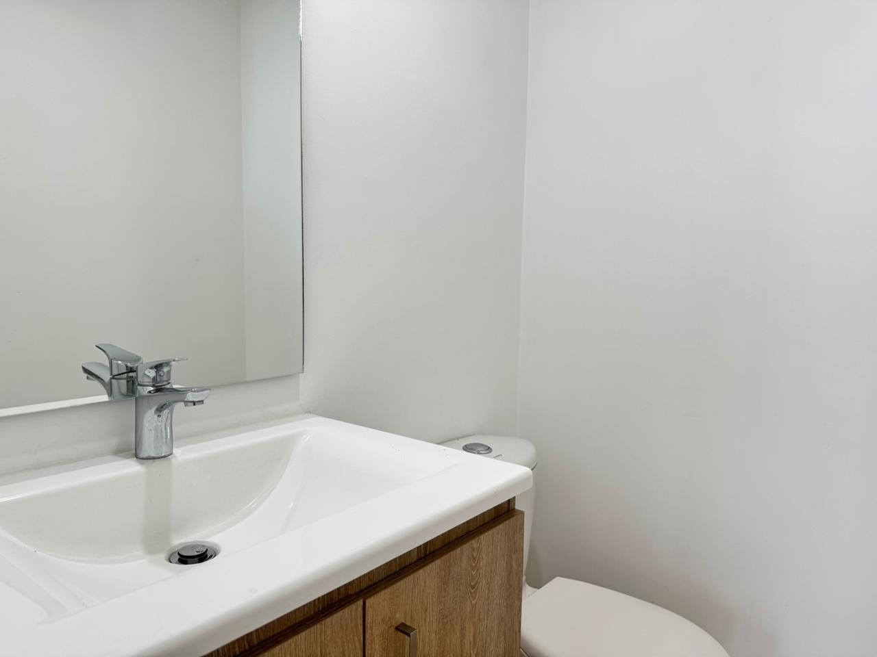 Consultorio en arriendo Antioquia Envigado La Mesa 37 m2 Habitaciones 0 Baños 1 Garajes 1 Precio $3300000