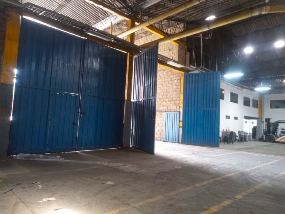 Bodega en arriendo Antioquia Itagüí Zona Industrial 1 6000 m2 Habitaciones 0 Baños 10 Garajes 0 Precio $180000000
