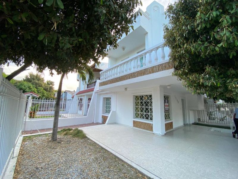 Casa en arriendo Magdalena Santa Marta Los Alcazares 135 m2 Habitaciones 3 Baños 3 Garajes 1 Precio $3200000