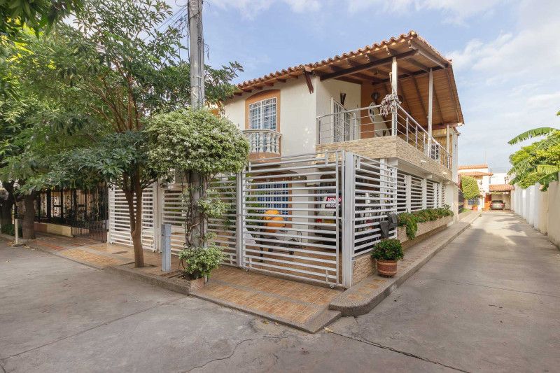 Casa en venta Magdalena Santa Marta Santa Helena 116 m2 Habitaciones 4 Baños 4 Garajes 3 Precio $694000000