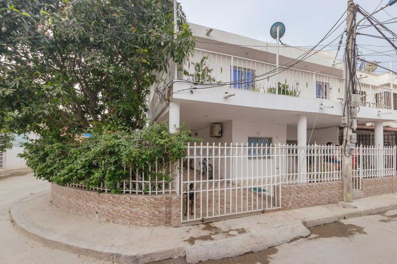 Casa en venta Magdalena Santa Marta Portal Universitario 160 m2 Habitaciones 7 Baños 5 Garajes 2 Precio $650000000