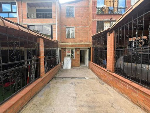 Casa en arriendo Antioquia Bello Urbanización Almendros De Terranova 70 m2 Habitaciones 3 Baños 2 Garajes 1 Precio $1700000