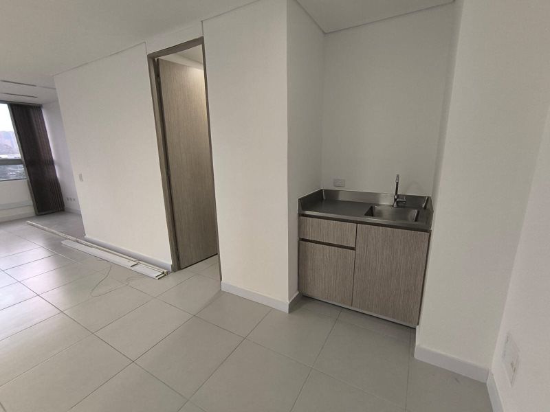 Oficina en arriendo Antioquia Sabaneta Manuel Restrepo 41 m2 Habitaciones 0 Baños 1 Garajes 0 Precio $2500000