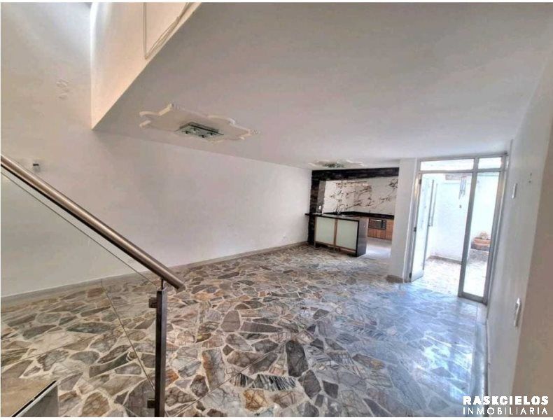 Casa en venta Antioquia Medellín Rosales 156 m2 Habitaciones 3 Baños 3 Garajes 1 Precio $850000000