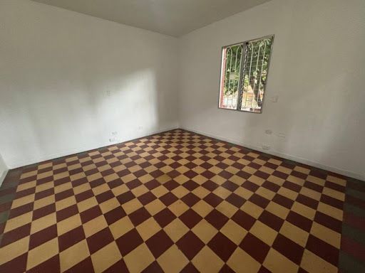 Oficina en arriendo Antioquia Medellín Lorena 40 m2 Habitaciones 0 Baños 1 Garajes 0 Precio $3000000