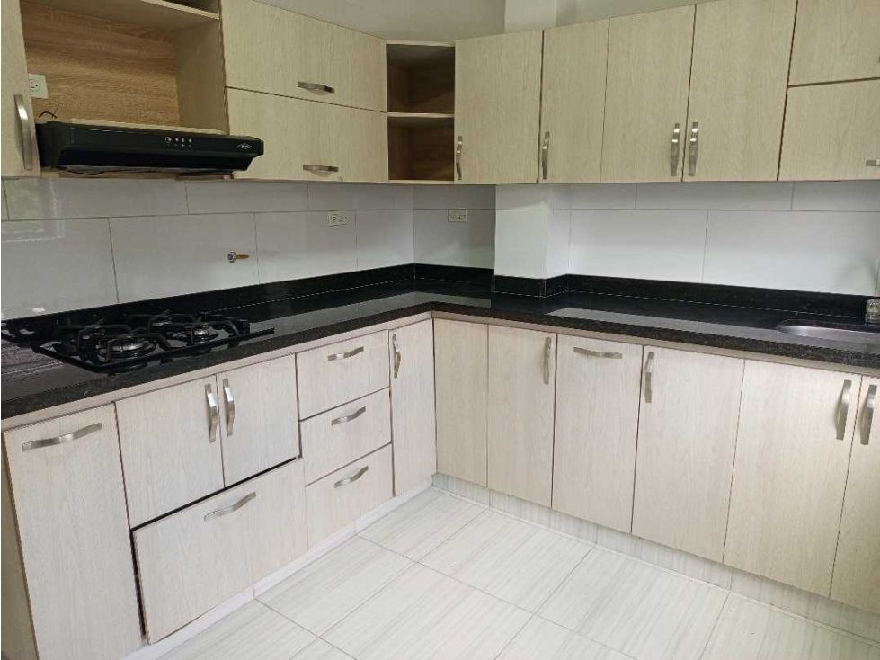 Casa en arriendo Antioquia Medellín Granada 110 m2 Habitaciones 3 Baños 2 Garajes 0 Precio $2500000