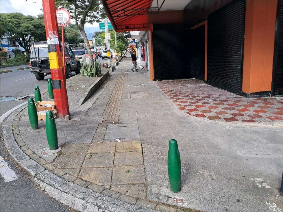 Local en arriendo Antioquia Medellín Belen 90 m2 Habitaciones 0 Baños 1 Garajes 0 Precio $10000000