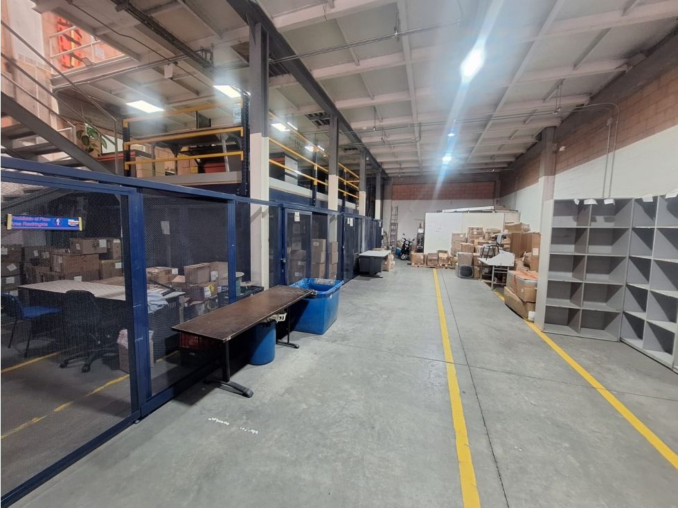 Bodega en arriendo Cundinamarca Bogotá Granjas De Techo 938 m2 Habitaciones 0 Baños 6 Garajes 3 Precio $27500000