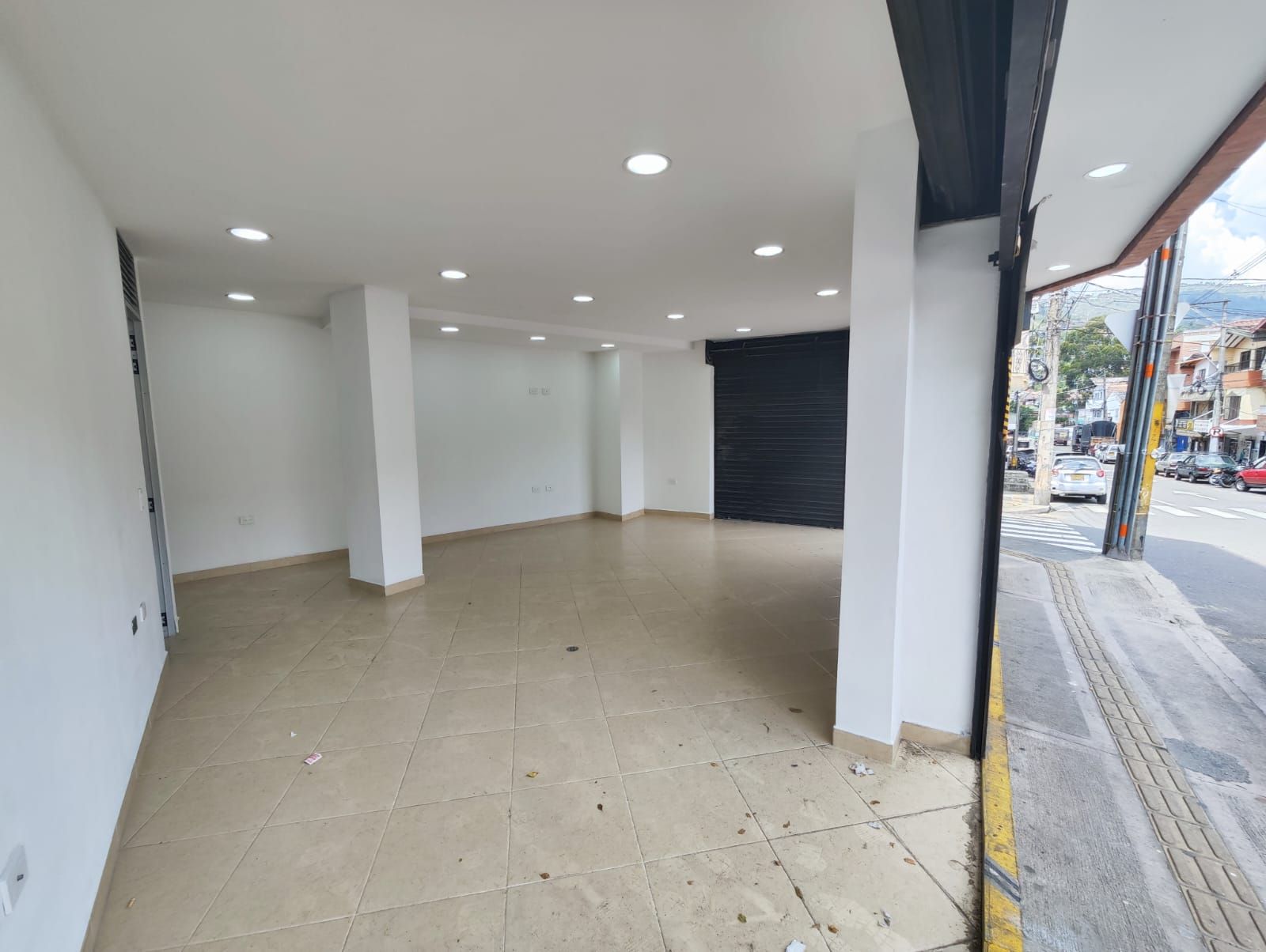 Local en arriendo Antioquia Itagüí Playa Rica 48 m2 Habitaciones 0 Baños 1 Garajes 0 Precio $3800000