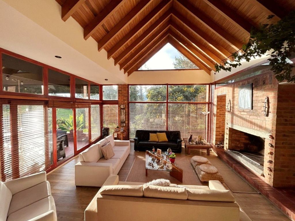 Casa Campestre en venta Cundinamarca La Calera La Calera 572 m2 Habitaciones 4 Baños 3 Garajes 6 Precio $2500000000