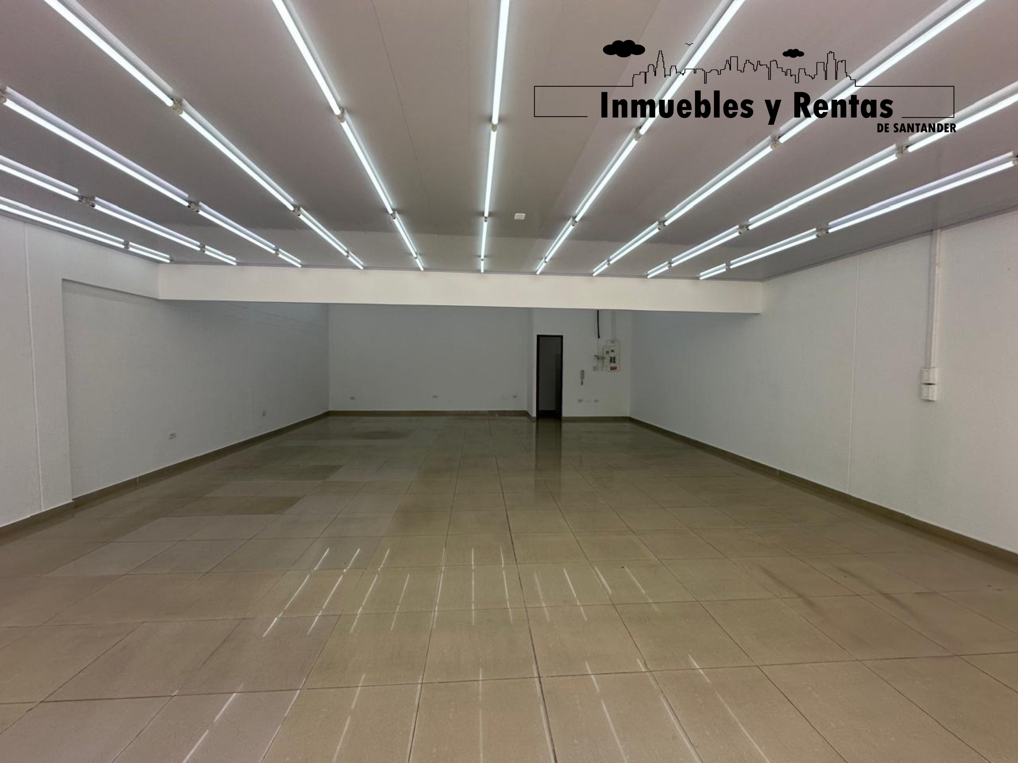 Local en arriendo Santander Floridablanca Condominio Parque Cañaveral 94 m2 Habitaciones 0 Baños 1 Garajes 1 Precio $5600000