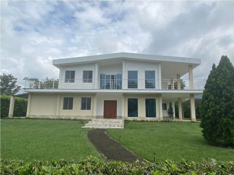 Casa en arriendo Valle Del Cauca Jamundí Ub Riveras De Las Mercedes 450 m2 Habitaciones 5 Baños 5 Garajes 4 Precio $6000000