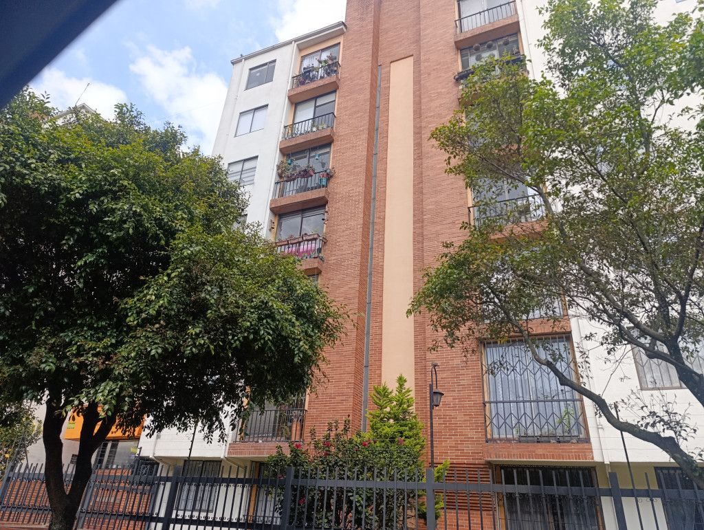 Apartamento en venta Cundinamarca Bogotá Ciudad Salitre Occidental 74 m2 Habitaciones 3 Baños 2 Garajes 2 Precio $650000000
