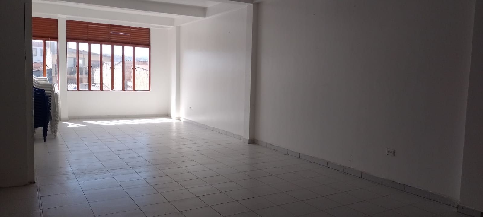 Local en arriendo Cundinamarca Bogotá Jerusalén 92 m2 Habitaciones 0 Baños 2 Garajes 6 Precio $1800000