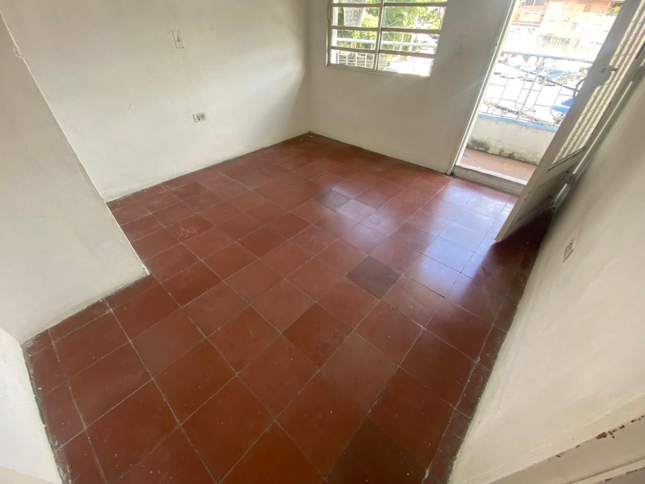 Apartamento en arriendo Antioquia Medellín Francisco Antonio Zea 75 m2 Habitaciones 3 Baños 1 Garajes 0 Precio $2489000
