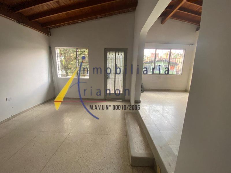 Casa en arriendo Antioquia Medellín Los Alpes 90 m2 Habitaciones 2 Baños 2 Garajes 1 Precio $2600000