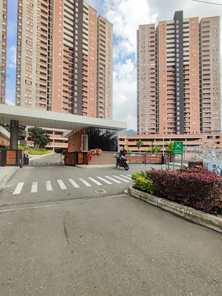 Apartamento en arriendo Antioquia Itagüí Ditaires 67 m2 Habitaciones 3 Baños 2 Garajes 1 Precio $2700000