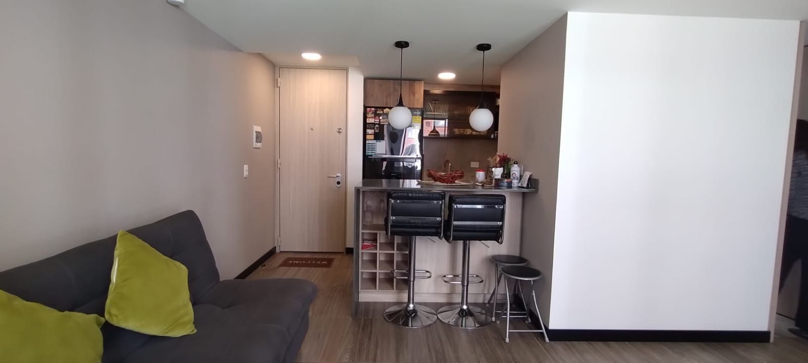 Apartamento en venta Cundinamarca Chía Santa Lucía 40 m2 Habitaciones 1 Baños 1 Garajes 1 Precio $227000000