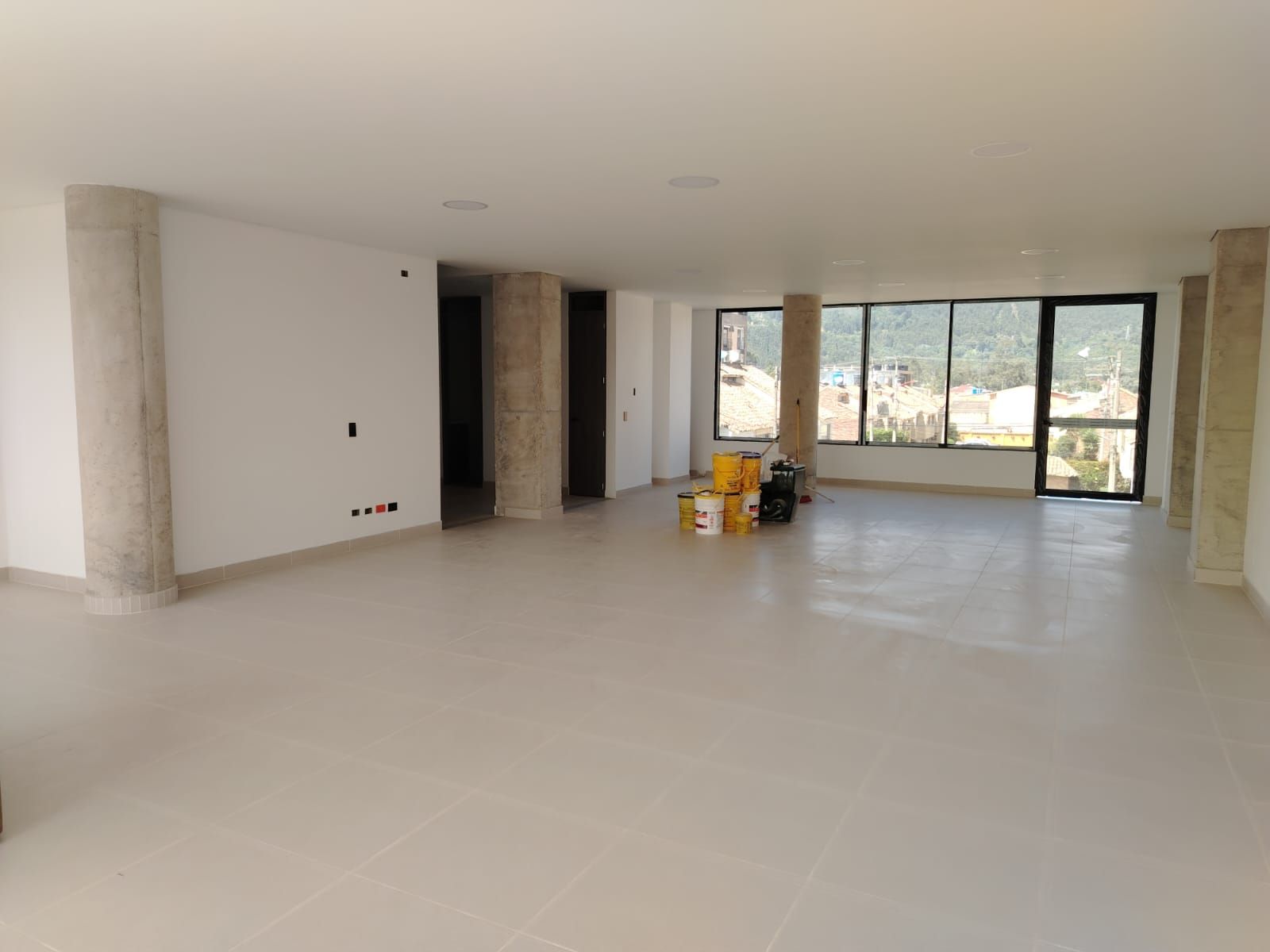 Oficina en arriendo Cundinamarca Chía Br Los Urapanes 130 m2 Habitaciones 0 Baños 2 Garajes 0 Precio $3000000