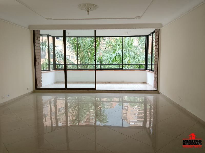 Apartamento en arriendo Antioquia Medellín Urbanizacion Castilla Real 260 m2 Habitaciones 4 Baños 5 Garajes 3 Precio $8500000