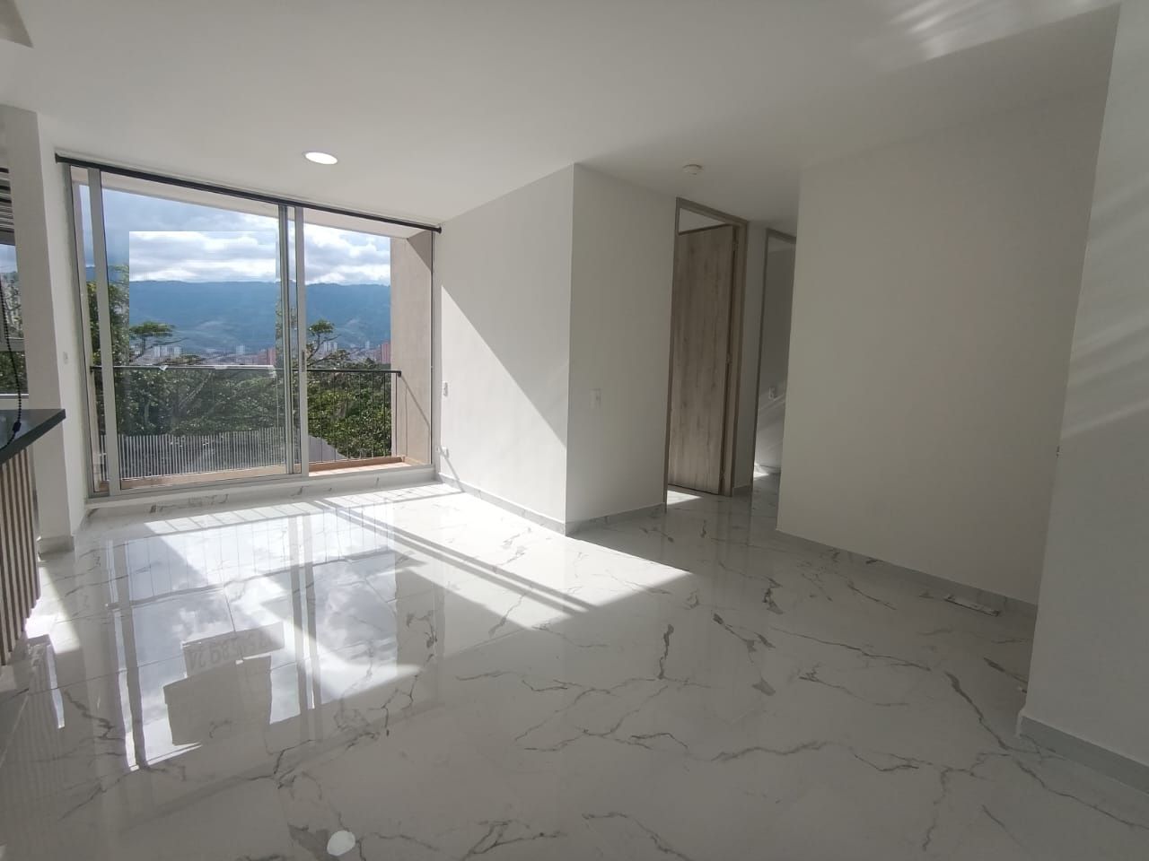 Apartamento en arriendo Antioquia Copacabana Machado 72 m2 Habitaciones 3 Baños 2 Garajes 1 Precio $1900000