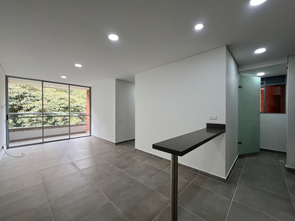 Apartamento en arriendo Antioquia Envigado Loma Del Barro 80 m2 Habitaciones 3 Baños 2 Garajes 1 Precio $3450000