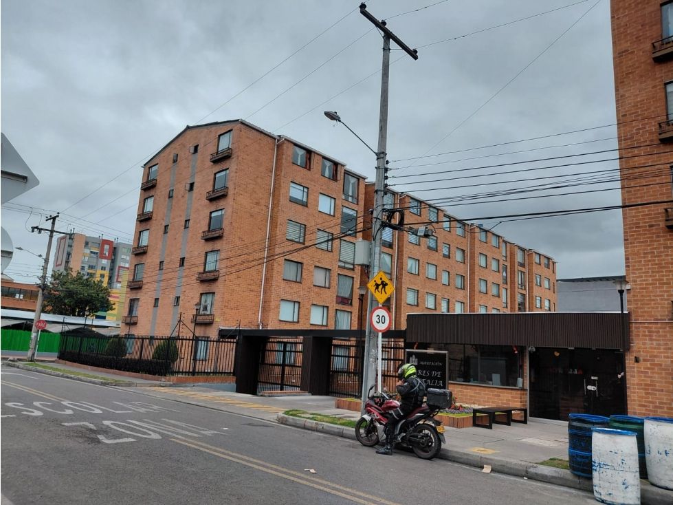 Apartamento en arriendo Cundinamarca Bogotá San Cipriano 70 m2 Habitaciones 3 Baños 2 Garajes 1 Precio $1950000