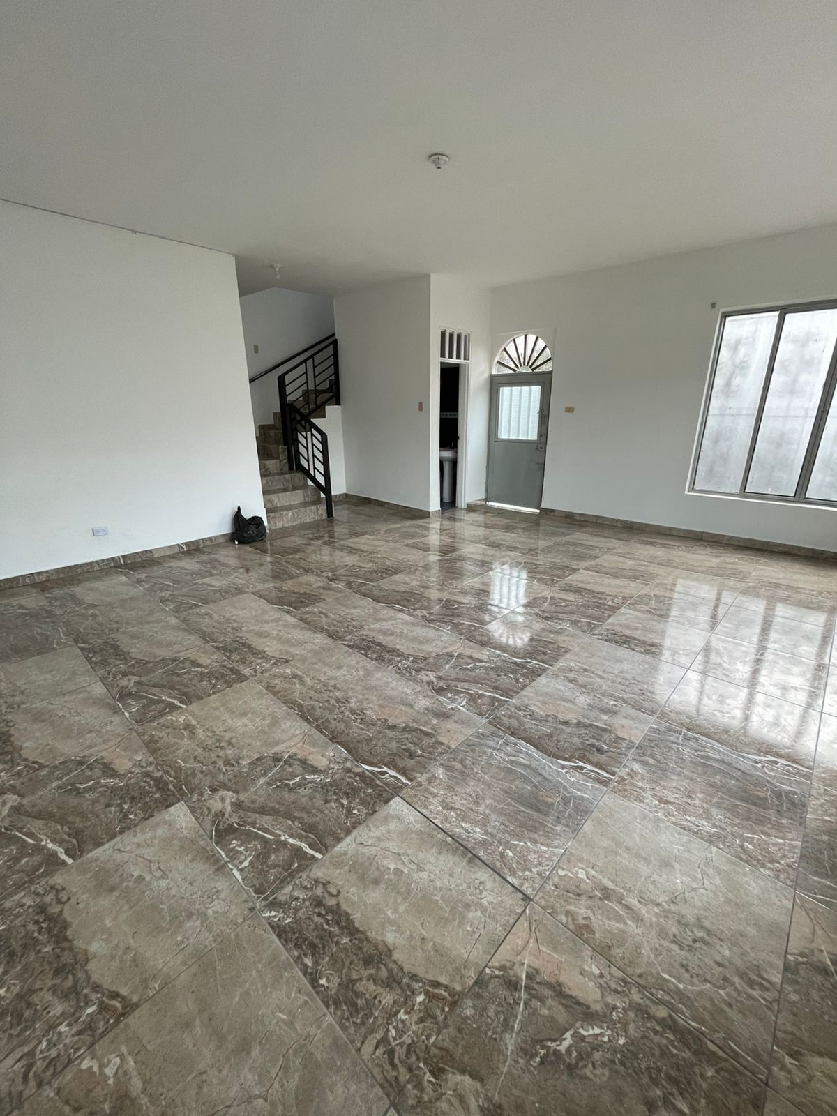 Casa en arriendo Risaralda Dosquebradas Alcazares 80 m2 Habitaciones 5 Baños 2 Garajes 0 Precio $2100000