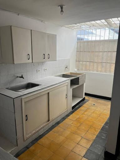 Apartaestudio en arriendo Valle Del Cauca Cali Miraflores 20 m2 Habitaciones 1 Baños 1 Garajes 1 Precio $1300000