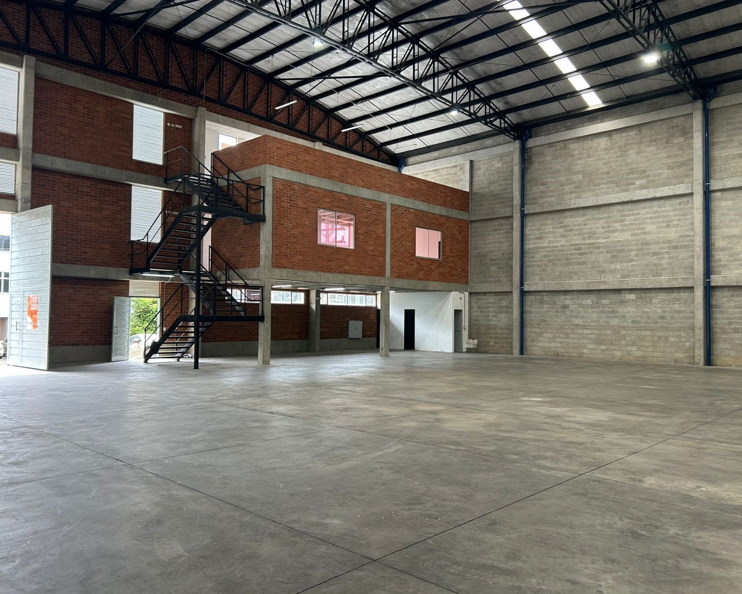 Bodega en arriendo Antioquia Girardota El Trapiche 715 m2 Habitaciones 0 Baños 4 Garajes 3 Precio $25500000